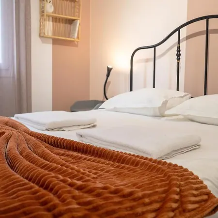 Appartement Confort - Centre - Balcon - Wifi Tours